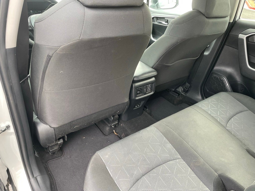 2024 Toyota RAV4 XLE - CLEAN CARFAX / ONE OWNER