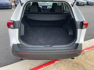 2024 Toyota RAV4 XLE - CLEAN CARFAX / ONE OWNER