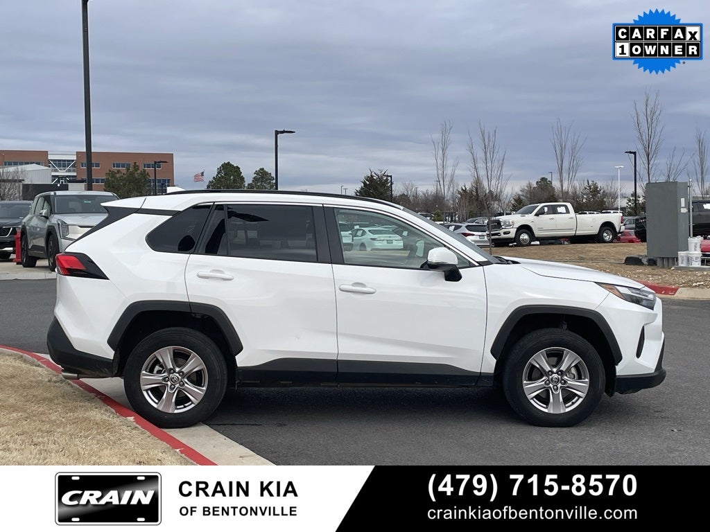 2024 Toyota RAV4 XLE - CLEAN CARFAX / ONE OWNER