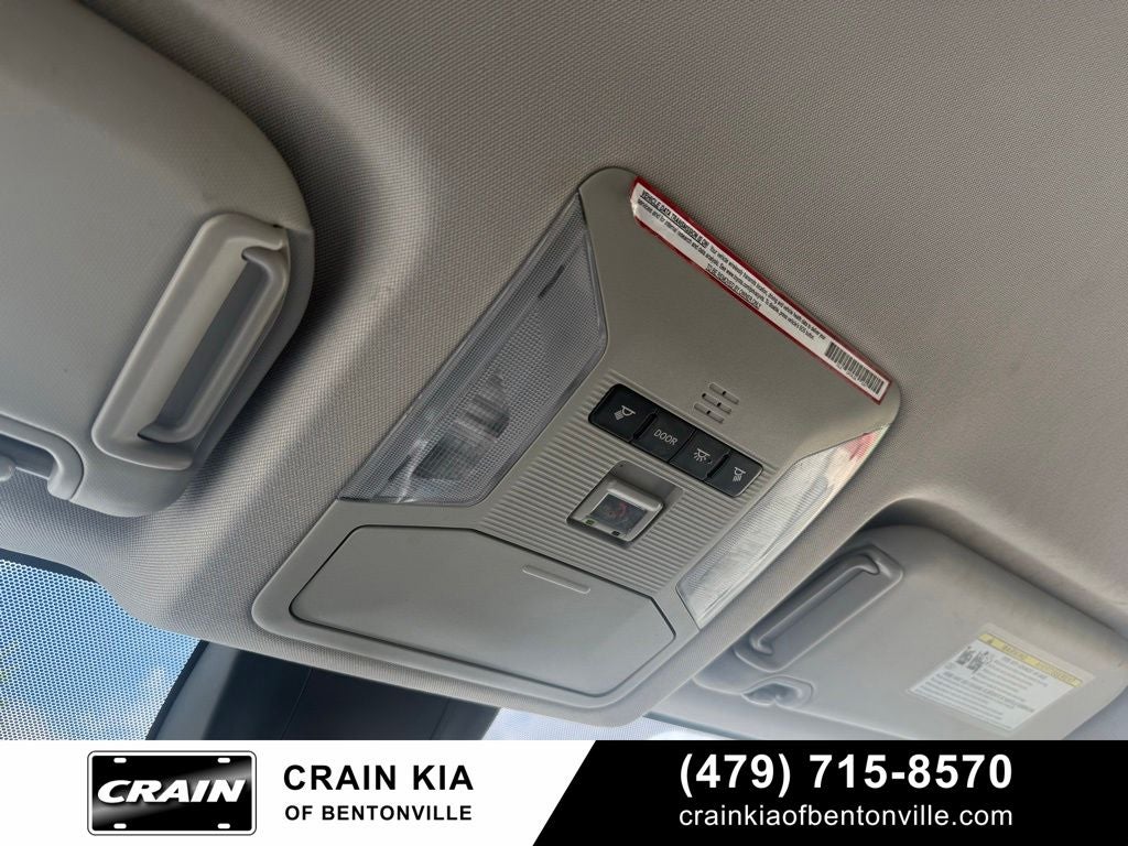 2021 Toyota RAV4 XLE - CLEAN CARFAX HISTORY