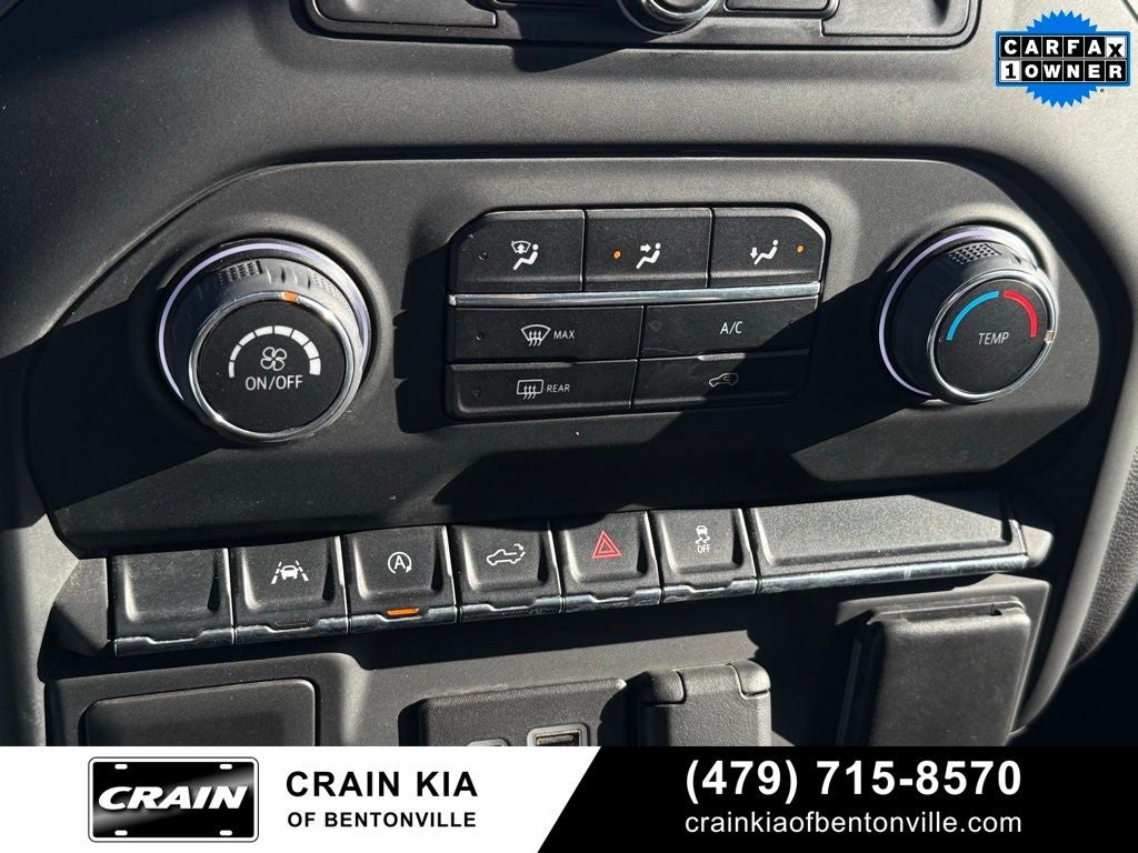 2022 Chevrolet Silverado 1500 Custom - 4WD / CLEAN CARFAX / ONE OWNER