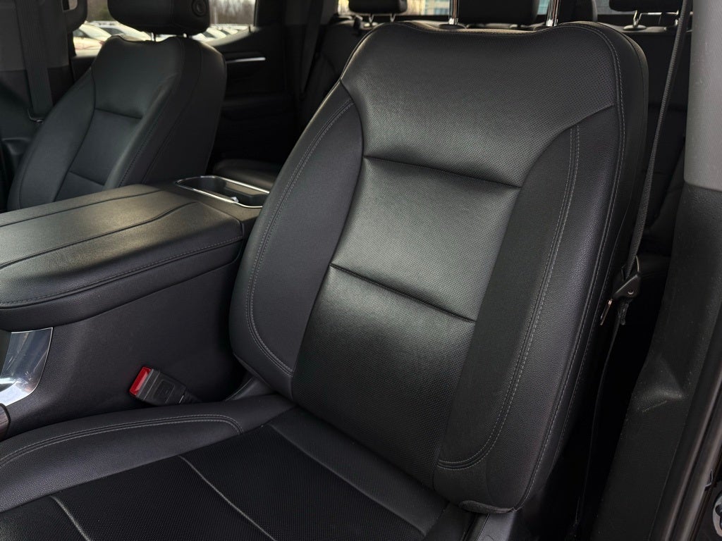 2023 GMC Sierra 1500 SLT - 4WD / CARFAX ONE OWNER