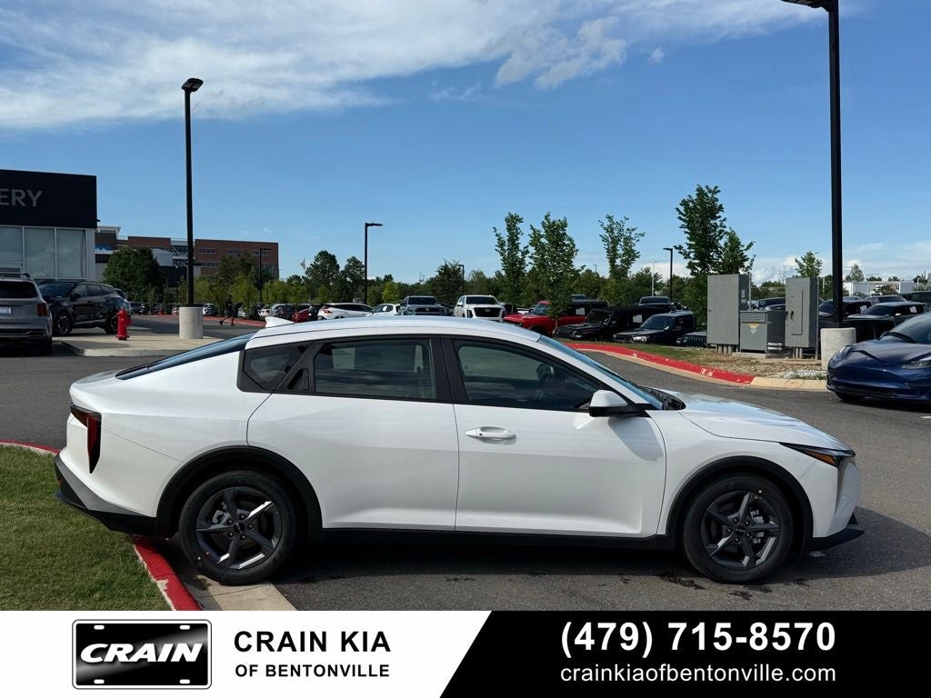2026 Kia K4 LXS