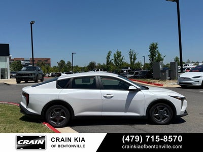2026 Kia K4 LXS