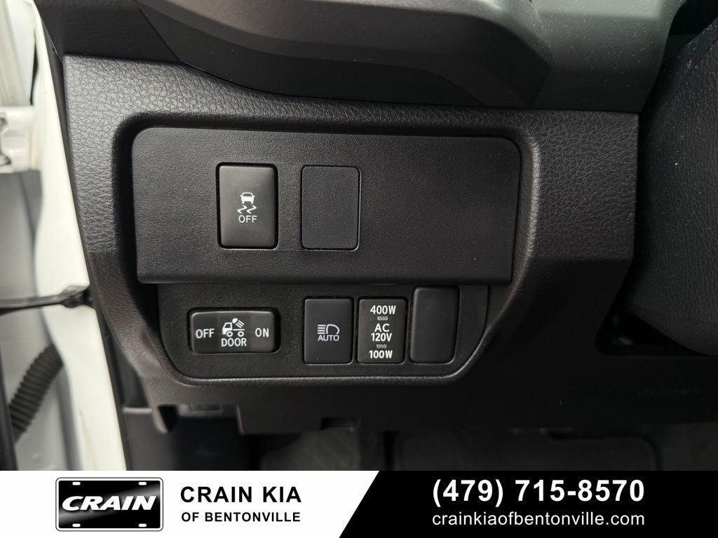 2023 Toyota Tacoma TRD Sport V6 - CLEAN CARFAX
