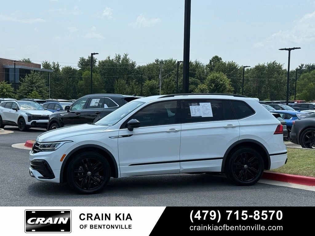 2022 Volkswagen Tiguan 2.0T SE R-Line Black - SUNROOF