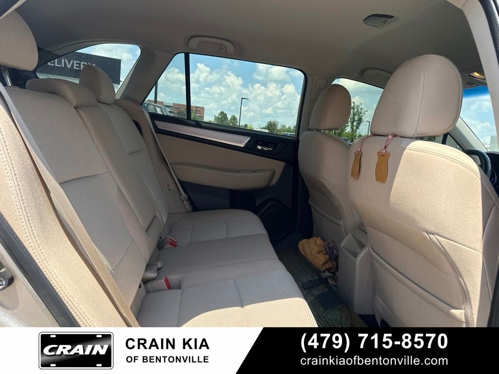 2016 Subaru Outback 2.5i Premium - AWD / CLEAN CARFAX