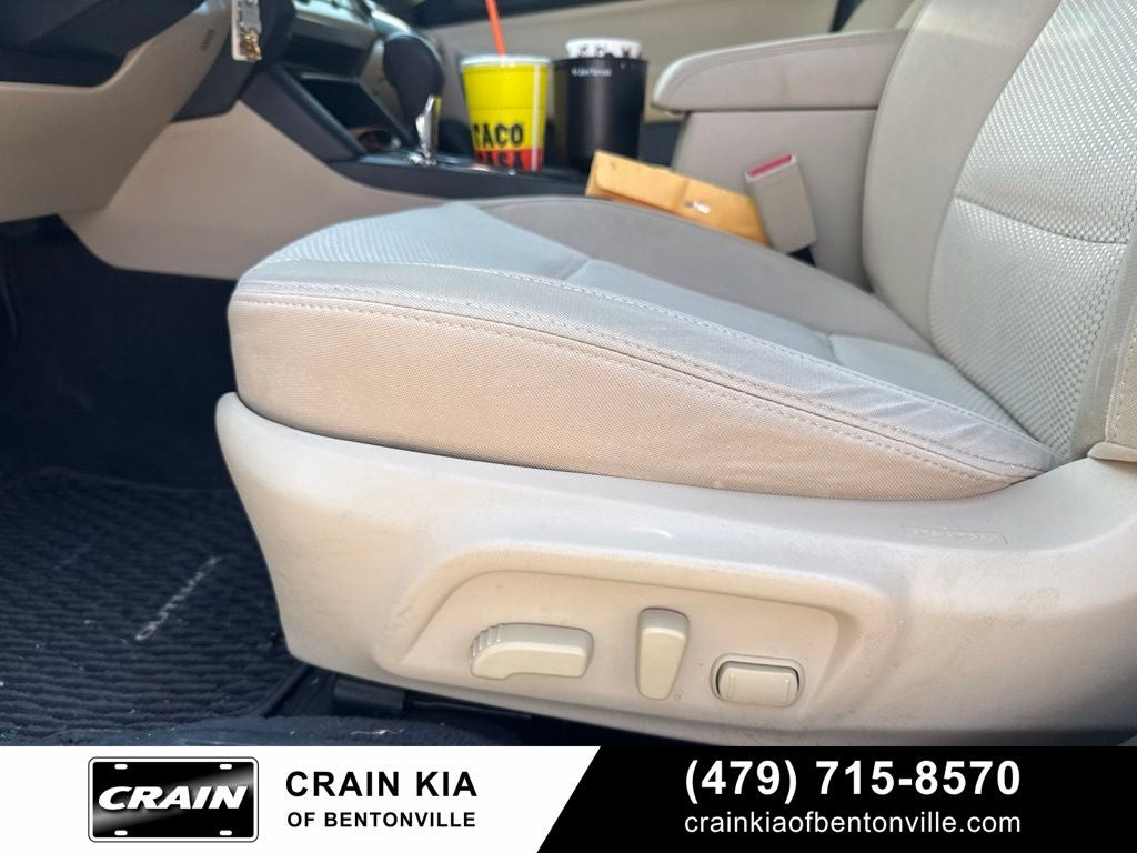 2016 Subaru Outback 2.5i Premium - AWD / CLEAN CARFAX