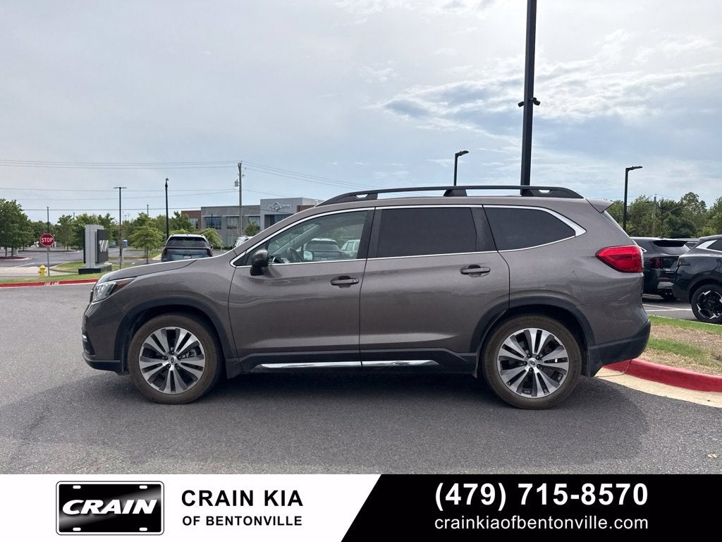 2021 Subaru Ascent Limited - AWD / PANORAMIC SUNROOF / CLEAN CARFAX
