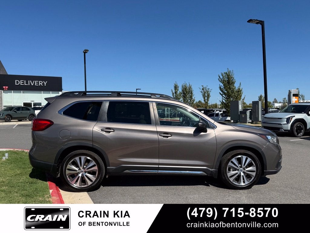 2021 Subaru Ascent Limited - AWD / PANORAMIC SUNROOF / CLEAN CARFAX
