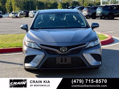 2019 Toyota Camry SE - SUNROOF / CLEAN CARFAX