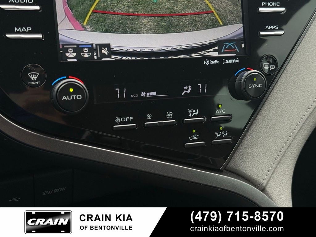 2020 Toyota Camry Hybrid XLE - HYBRID!