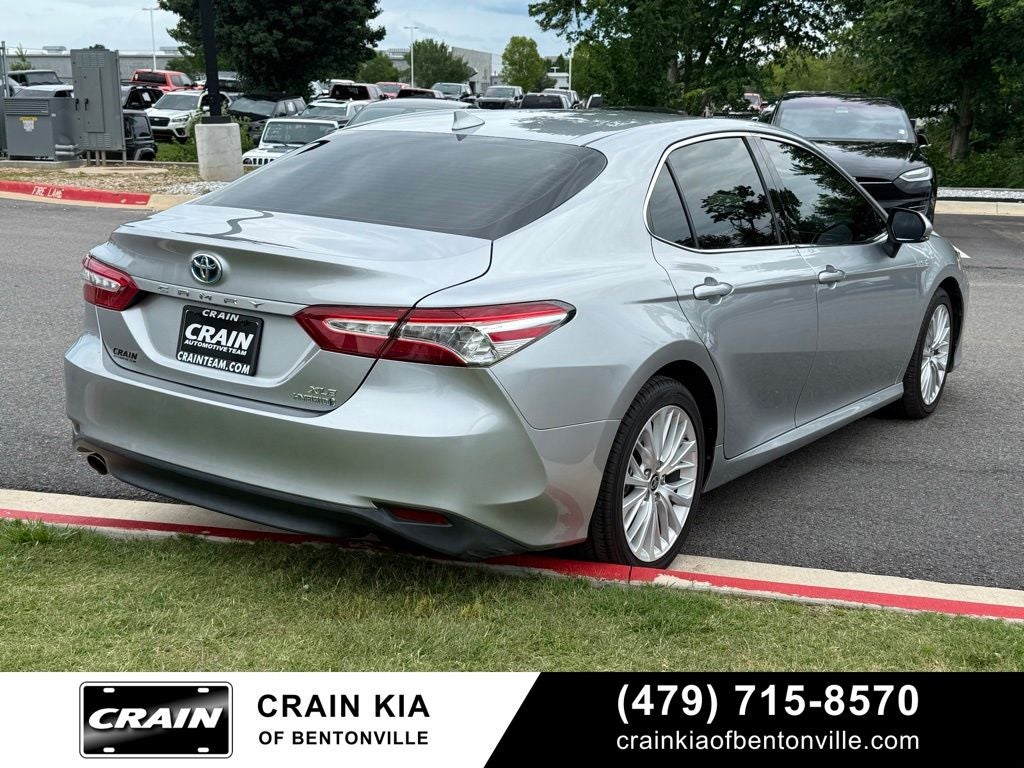 2020 Toyota Camry Hybrid XLE - HYBRID!