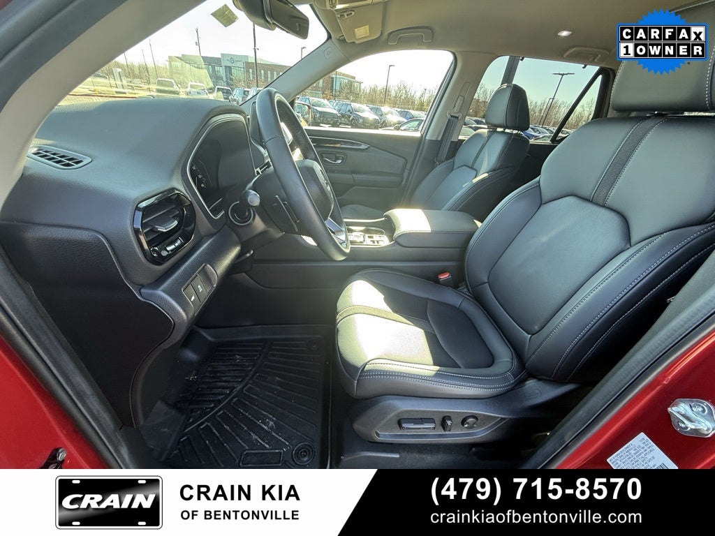 2025 Honda Pilot EX-L - AWD / CLEAN CARFAX / ONE OWNER