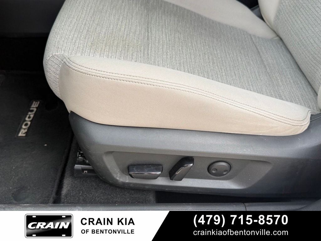 2021 Nissan Rogue SV - CARFAX ONE OWNER