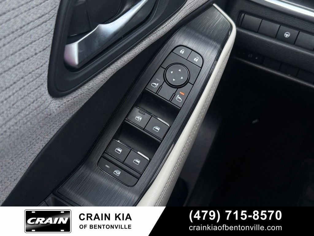 2021 Nissan Rogue SV - CARFAX ONE OWNER