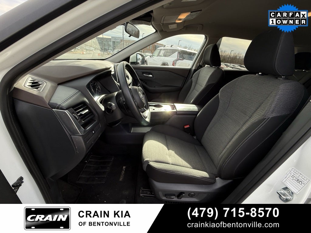 2023 Nissan Rogue SV - CLEAN CARFAX / ONE OWNER