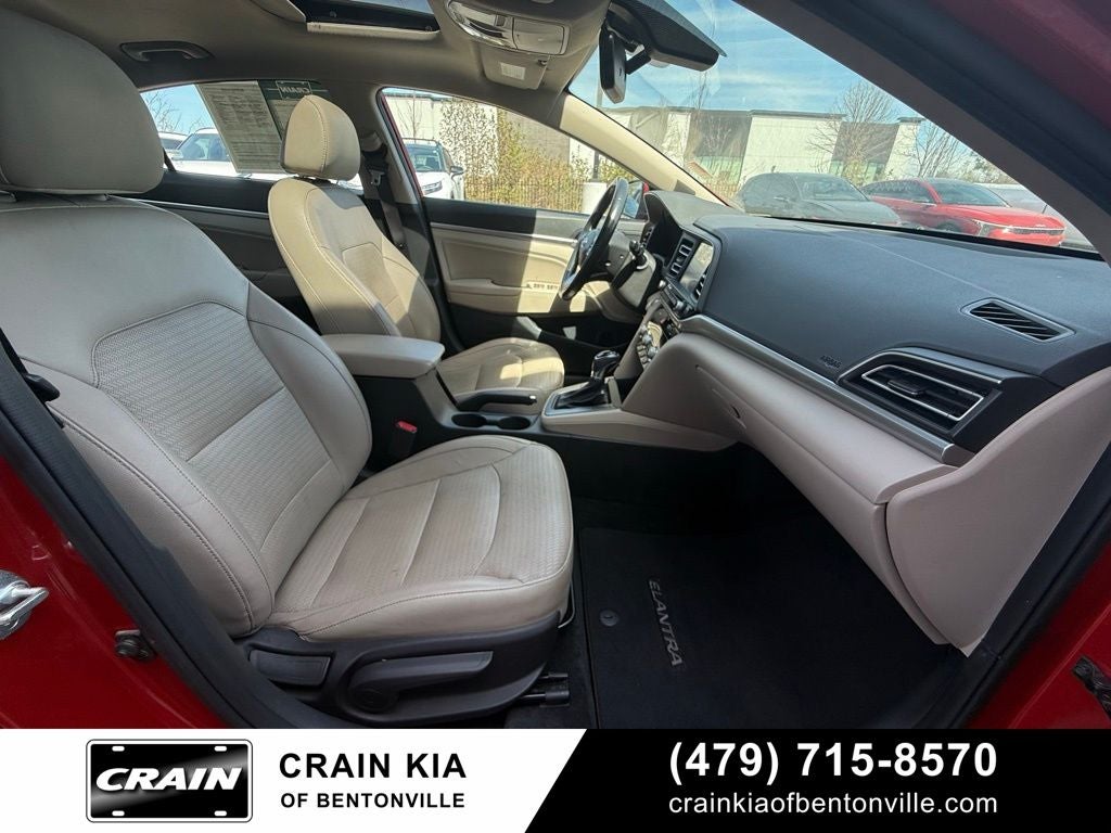 2020 Hyundai Elantra Limited - SUNROOF / CLEAN CARFAX