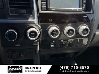 2018 Toyota Sequoia SR5 5.7L V8 - 4WD / SUNROOF