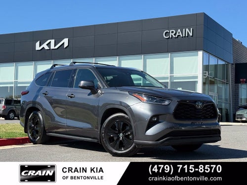 2021 Toyota Highlander XLE - SUNROOF