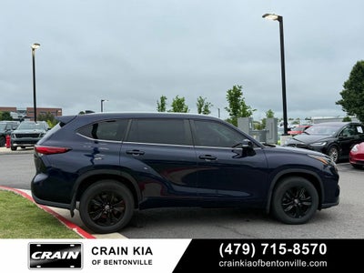 2023 Toyota Highlander XLE - AWD / SUNROOF