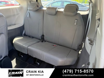 2022 Toyota Sienna XLE 8 Passenger - CARFAX ONE OWNER