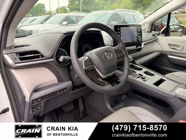 2023 Toyota Sienna Limited - SUNROOF / CLEAN CARFAX / ONE OWNER