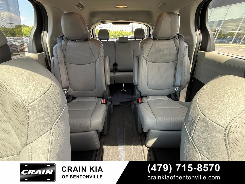 2023 Toyota Sienna Limited - SUNROOF / CLEAN CARFAX / ONE OWNER