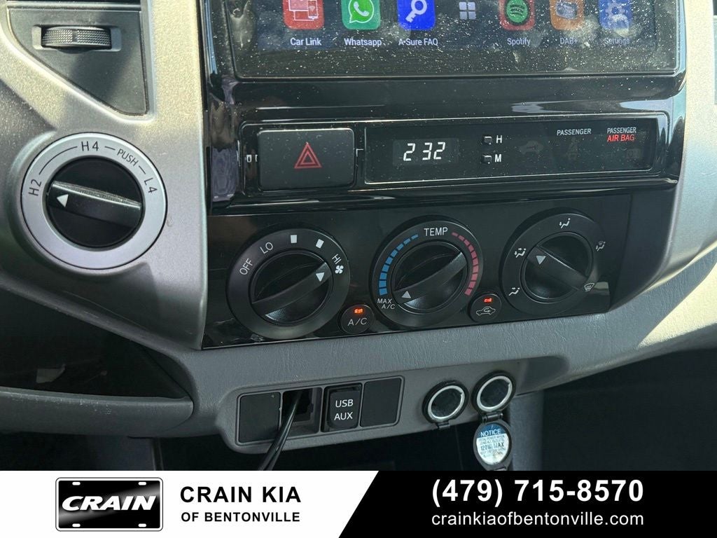 2014 Toyota Tacoma Base V6 - 4WD / CLEAN CARFAX HISTORY