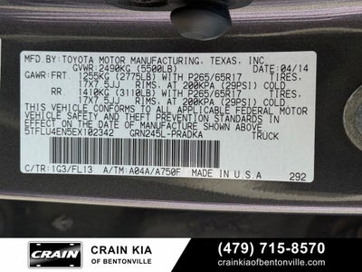 2014 Toyota Tacoma Base V6 - 4WD / CLEAN CARFAX HISTORY