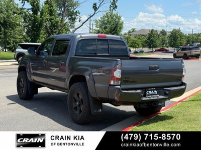 2014 Toyota Tacoma Base V6 - 4WD / CLEAN CARFAX HISTORY
