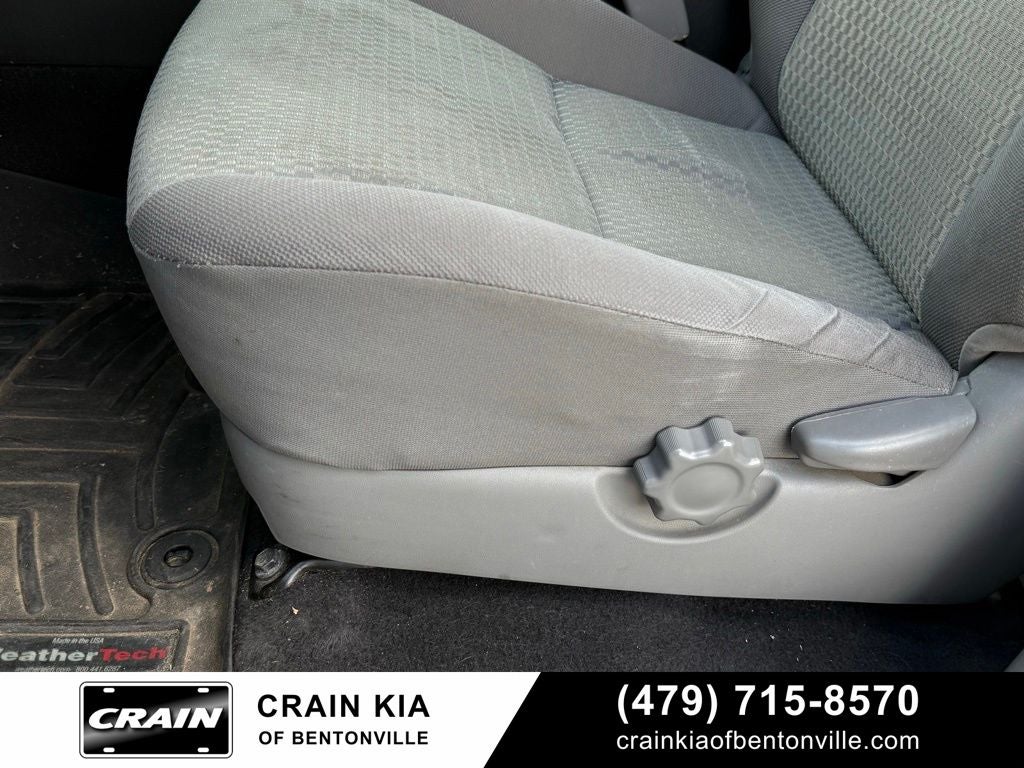 2013 Toyota Tacoma Base - 4WD / CARFAX ONE OWNER