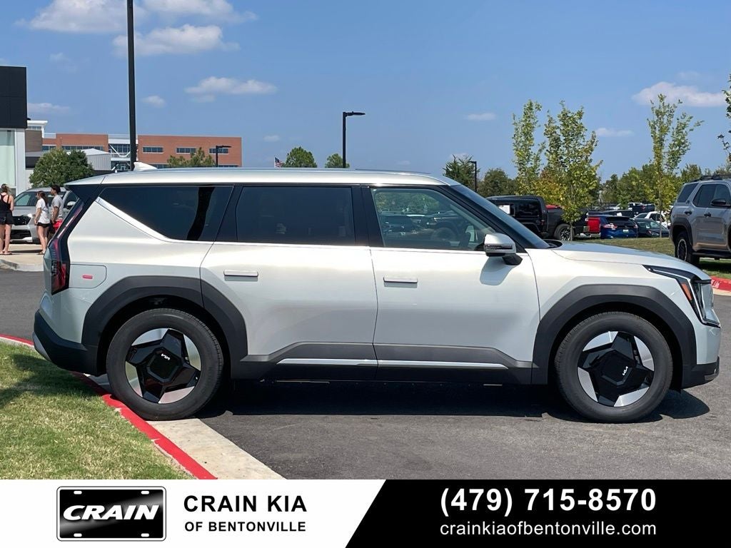 2026 Kia EV9 Light Long Range