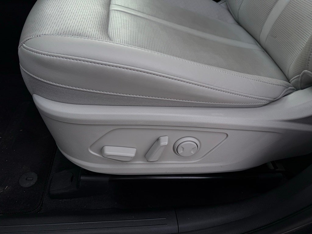 2025 Kia Sorento S - KIA CPO / PANORAMIC SUNROOF / ONE OWNER