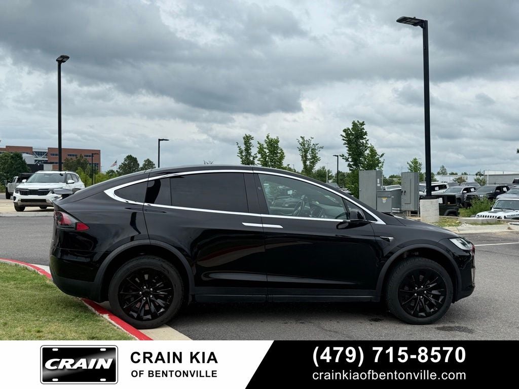 2017 Tesla Model X 75D - AWD / CLEAN CARFAX
