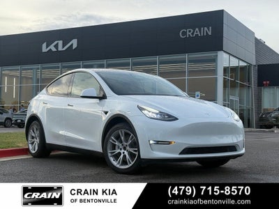 2023 Tesla Model Y Long Range - AWD / CLEAN CARFAX / ONE OWNER