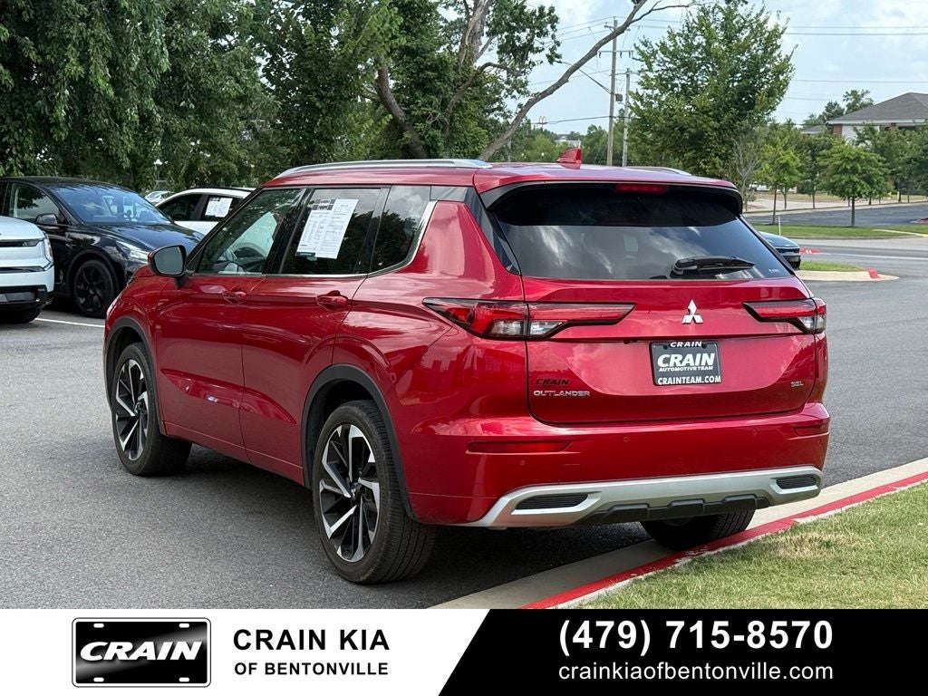 2023 Mitsubishi Outlander SEL - 4WD / CLEAN CARFAX