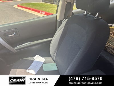 2013 Nissan Rogue S - AWD / CLEAN CARFAX / ONE OWNER