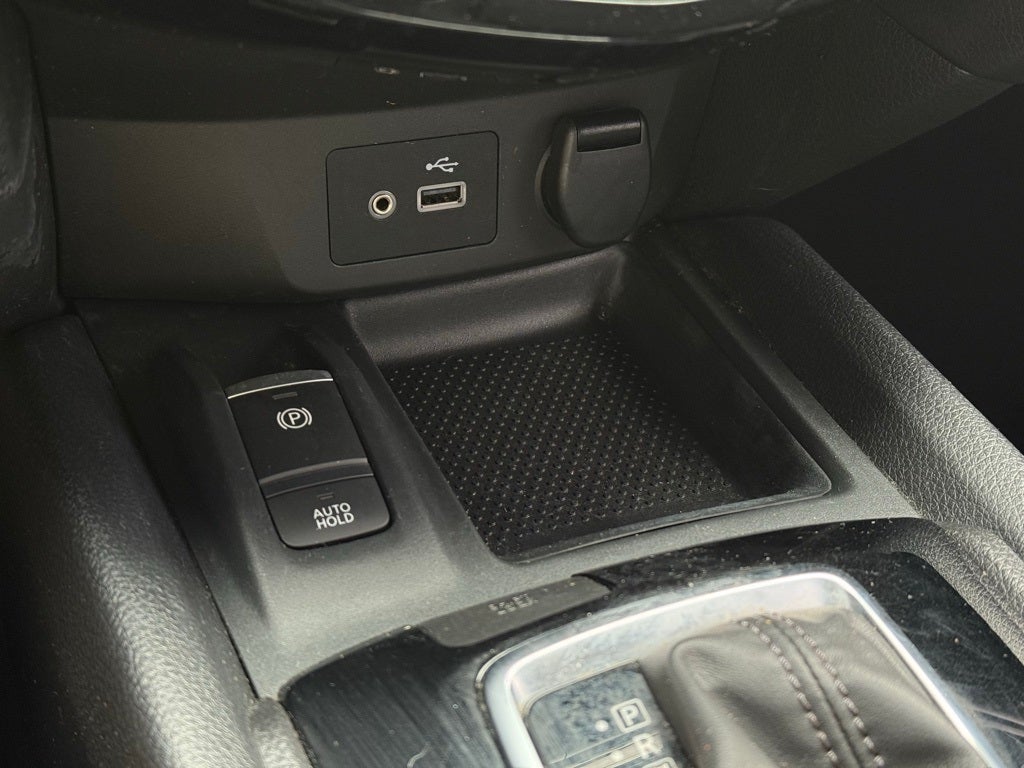 2020 Nissan Rogue SV - AWD / CARFAX ONE OWNER