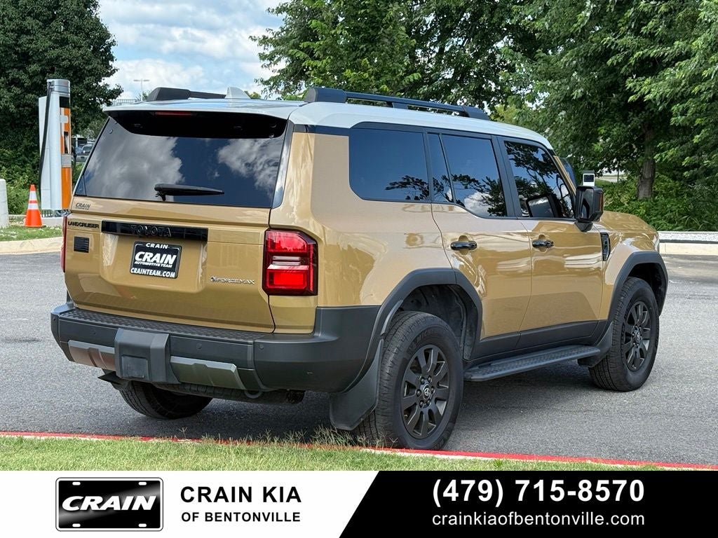 2024 Toyota Land Cruiser Base - 4WD / SUNROOF / ONE OWNER