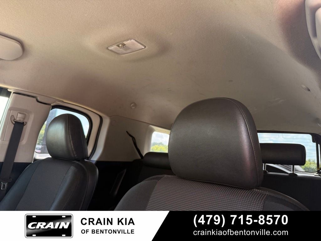 2010 Toyota FJ Cruiser Base - 4WD / CLEAN CARFAX