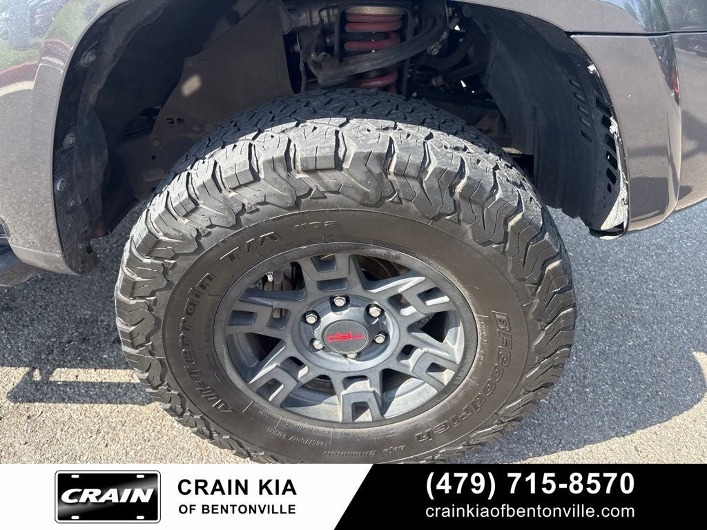 2018 Toyota 4Runner TRD Off-Road - LIFTED! / 4WD / CLEAN CARFAX