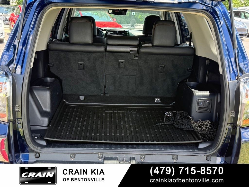 2020 Toyota 4Runner Venture - 4WD / LIFTED! / CLEAN CARFAX / ONE OWNER