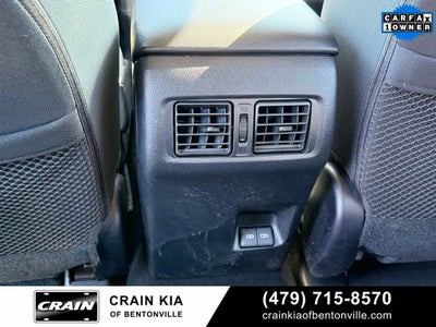 2024 Toyota 4Runner SR5 - 4WD / CLEAN CARFAX / ONE OWNER