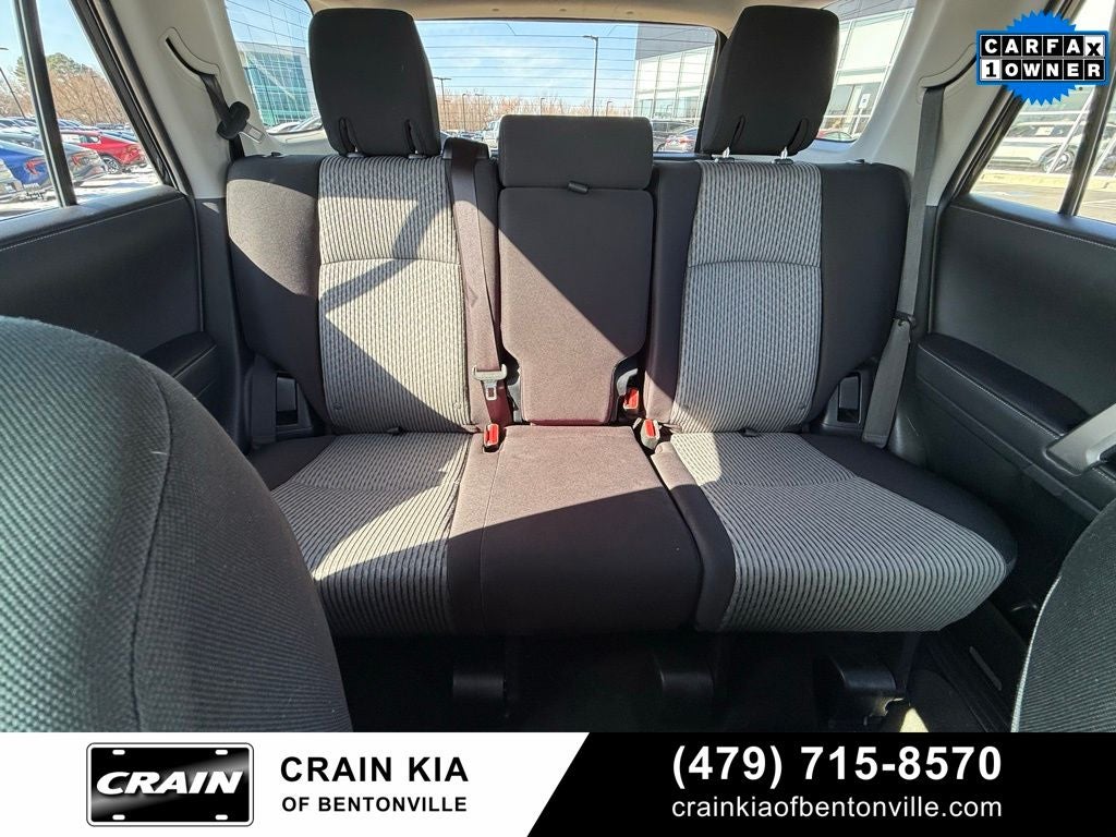 2024 Toyota 4Runner SR5 - 4WD / CLEAN CARFAX / ONE OWNER