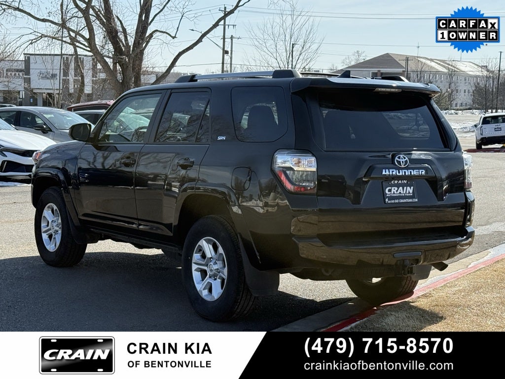 2024 Toyota 4Runner SR5 - 4WD / CLEAN CARFAX / ONE OWNER