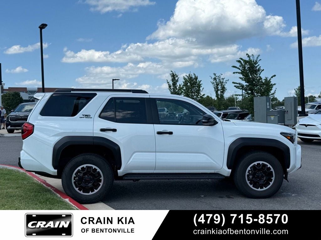 2025 Toyota 4Runner TRD Off-Road - 4WD / CLEAN CARFAX / ONE OWNER