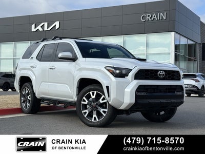 2025 Toyota 4Runner TRD Sport - 4WD / CLEAN CARFAX / ONE OWNER