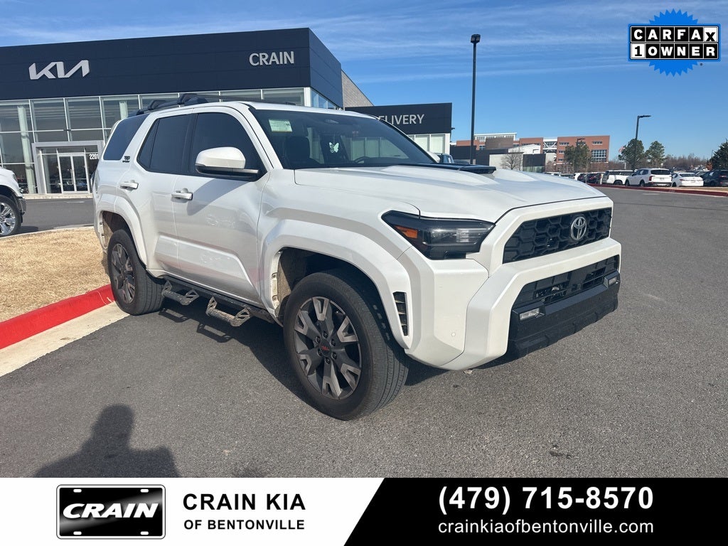 2025 Toyota 4Runner TRD Sport - 4WD / CLEAN CARFAX / ONE OWNER