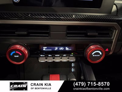 2025 Toyota 4Runner SR5 - 4WD / CLEAN CARFAX / ONE OWNER